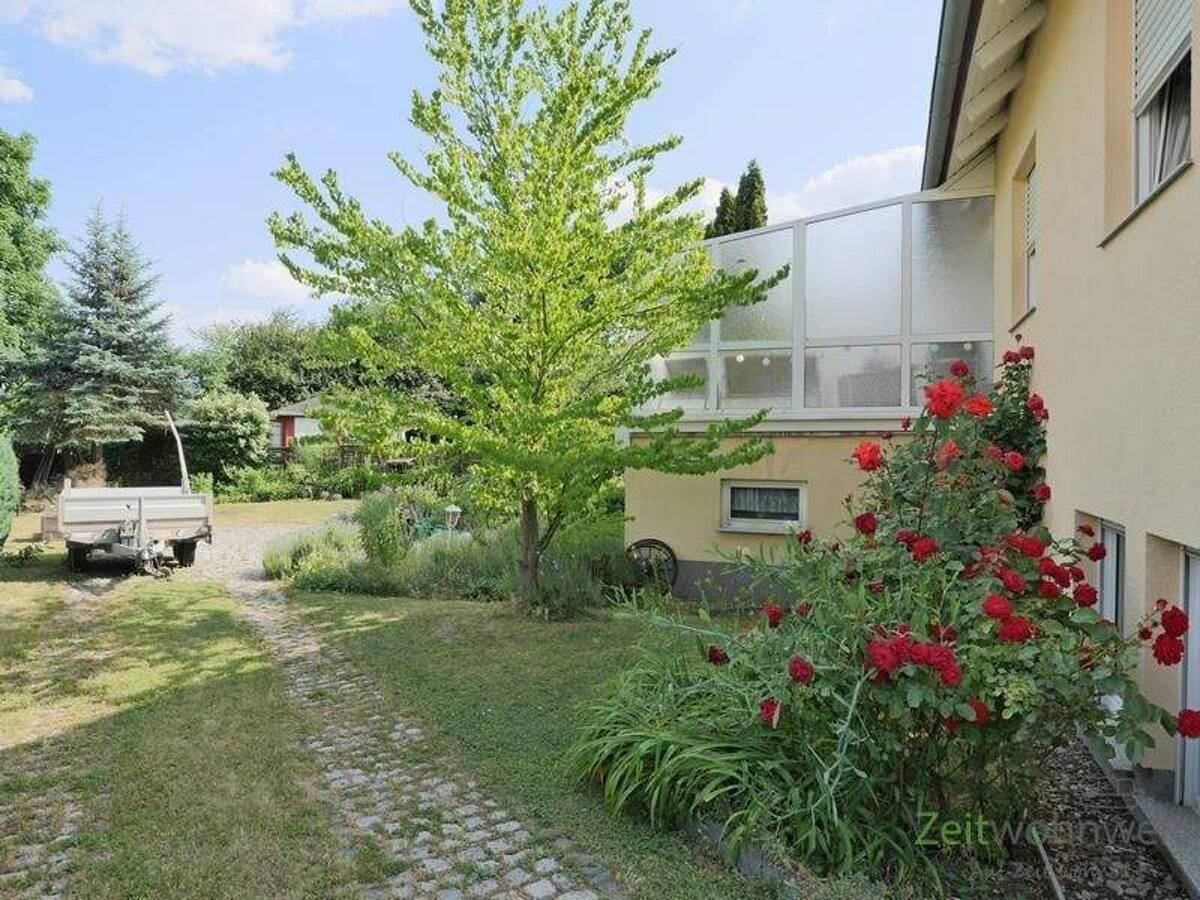 (EF1060_M) Erfurt: Salomonsborn, preiswerte möblierte Wohnung mit sep. Hauseingang, an Wochenendheimfahrer – 99090 Erfurt – Bild 1 von 7