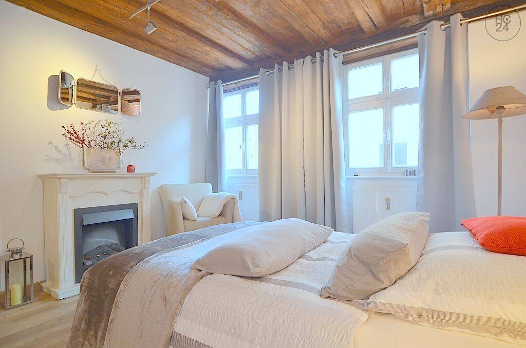 Hochwertig möblierte, besondere 2-Zimmer-Wohnung mit WLAN in der Innenstadt – Nürnberg – Vorschaubild 9