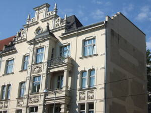 Hohe Rendite durch Schönheit - Mehrfamilienhaus in Stil der Neorenaissance - 8 Wohnungen – 39104 Magdeburg – Vorschaubild 1