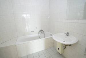 Wohnen und Arbeiten in heller 2-Zimmer-Wohnung mit individuellem Schnitt! – 50765 Köln – Vorschaubild 6