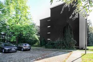 3,5 Zimmer - frisch renoviert - ruhige Lage - Balkon