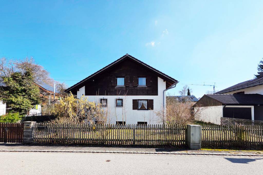 Idyllisches Einfamilienhaus mit Potenzial in Schäftlarn – Schäftlarn – Vorschaubild 4