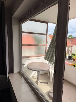 Zentrale 2-Zimmer-Eigentumswohnung in Oldenburg: Mit Fahrstuhl, Balkon und Kellerraum – 26135 Oldenburg – Vorschaubild 3