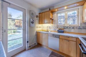 Charmantes Einfamilienhaus mit Erweiterungspotenzial – 22587 Hamburg – Vorschaubild 5