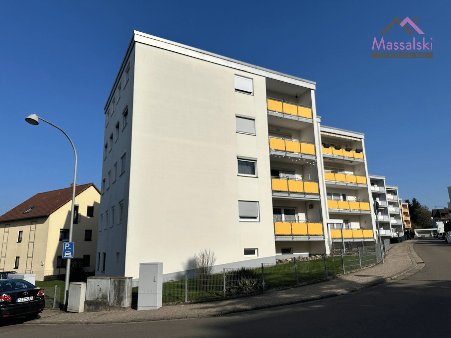 Gepflegte 2 ZKB Eigentumswohnung mit Loggia und Aufzug in ruhiger, zentraler Lage von Dudweiler Süd