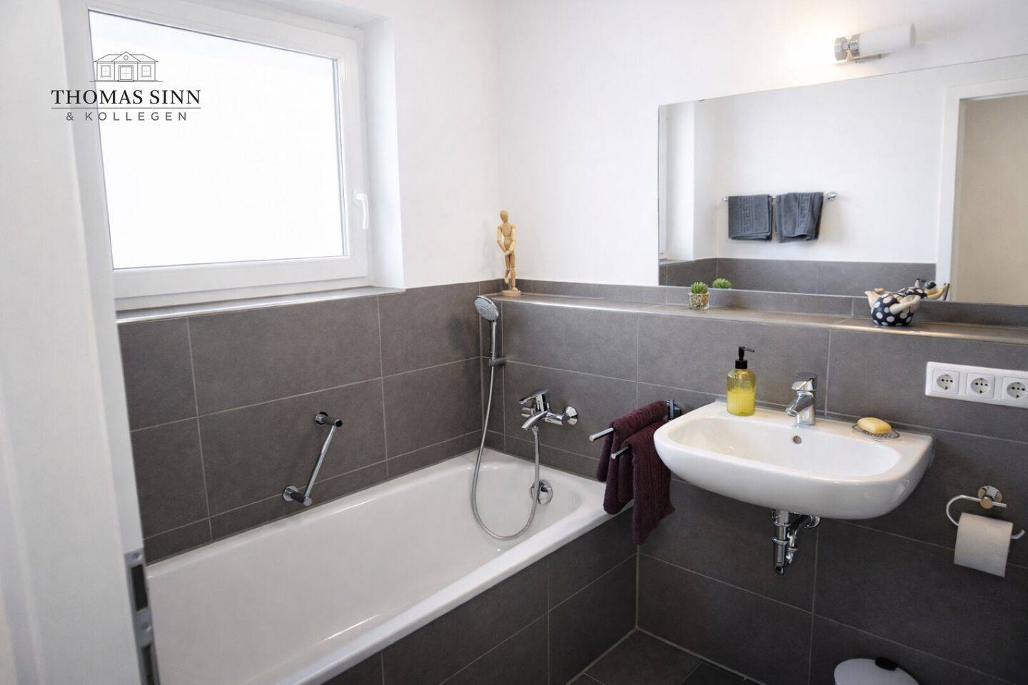 Helle und moderne Wohnung im 1. OG Großer Südbalkon - TG-Platz Super Zustand - sofort beziehbar – Heilbronn – Vorschaubild 4