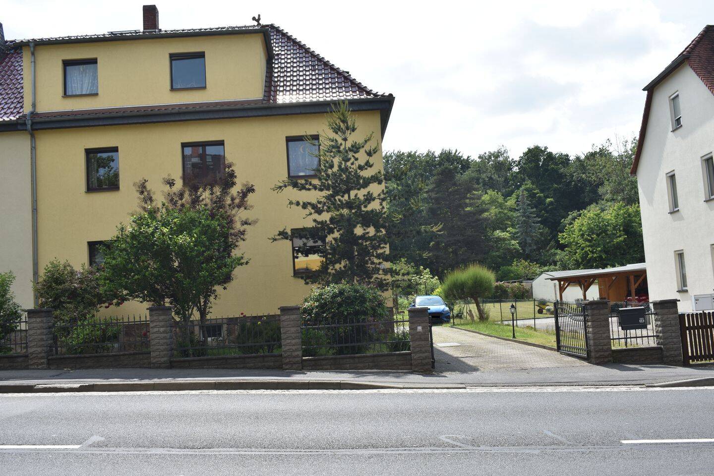 Ihr neues Zuhause für Generationen. Großzügiges Zweifamilienhaus in Grimma – Grimma – Vorschaubild 2