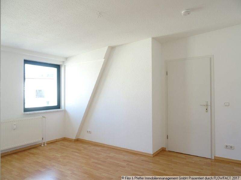 Helle 2-Raum-Wohnung mit Einbauküche über den Dächern von Magdeburg! – Magdeburg – Vorschaubild 5