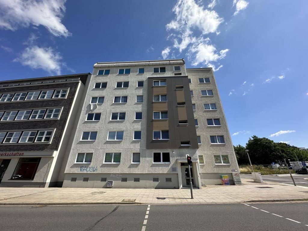 Zentral gelegene 3-Zimmer-Wohnung mit Balkon – Chemnitz – Vorschaubild 4