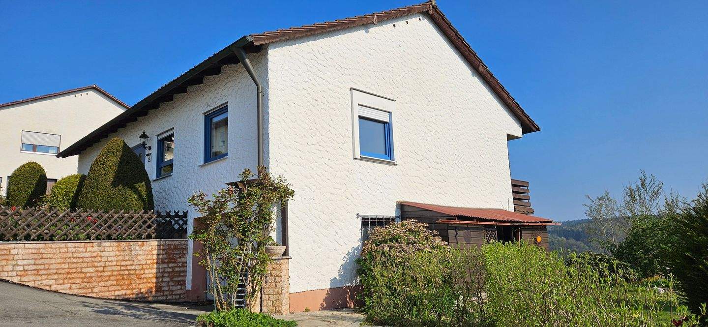 Atemberaubende L A G E in guter Nachbarschaft! Landhaus mit toller Fernsicht über die Stadt Vilshofen/Donau! – Vilshofen an der Donau – Vorschaubild 9