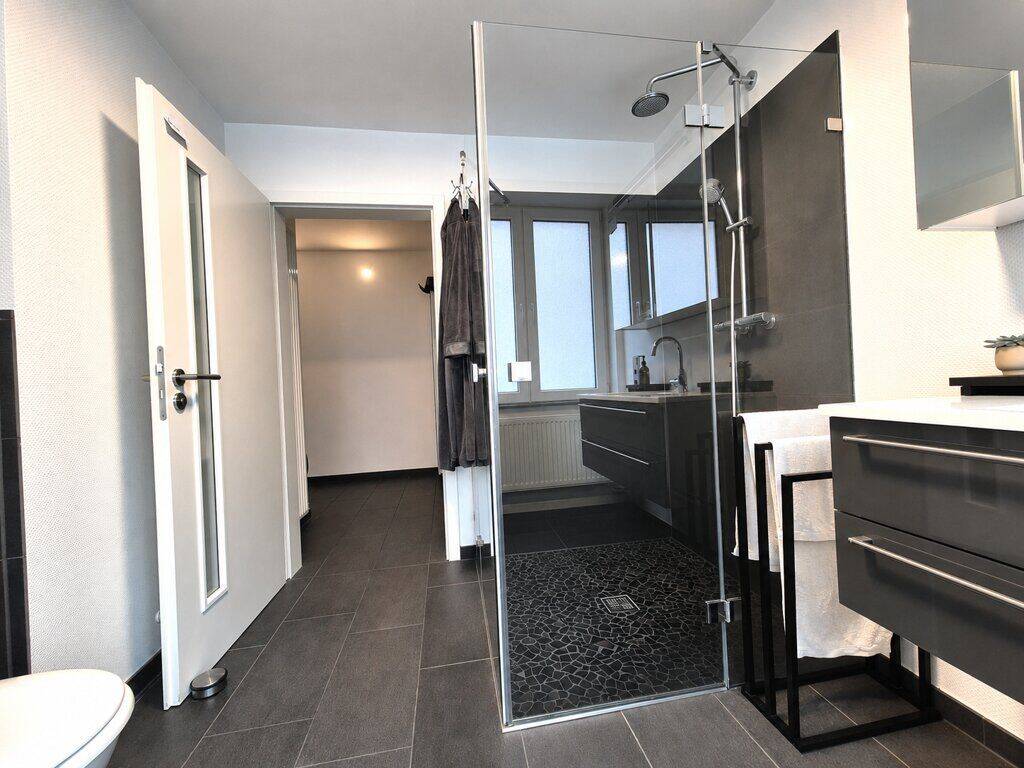 Top modernisierte, vermietete 2-Zimmer-Wohnung in bester Aachener City-Lage – Aachen – Vorschaubild 6