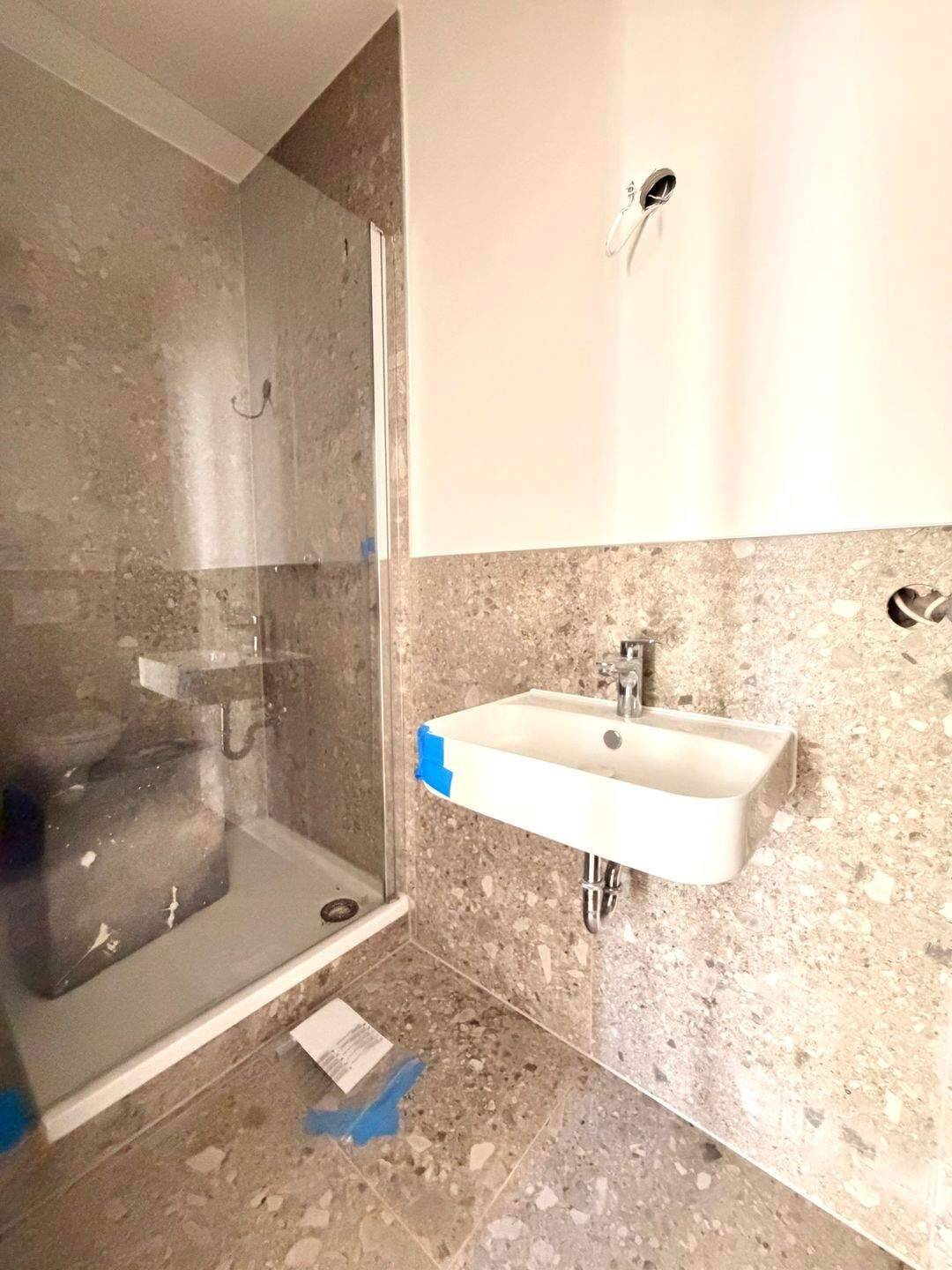 Kernsaniert & erstmals verfügbar – Modernes Apartment am Dutzendteich – Nürnberg – Vorschaubild 3