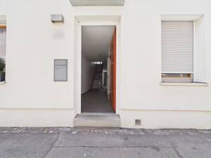Familienglück im Zentrum - Modernes Stadthaus mit 6 Zi., Terrasse & Dachbalkon | Reutlingen – 72764 Reutlingen – Vorschaubild 2
