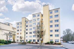 Gestalten statt suchen: Eigentumswohnung mit Tiefgaragenstellplatz in zentraler Lage! – 51145 Köln – Vorschaubild 2