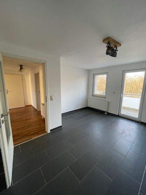 Gut aufgeteilte 2- Raumwohnung mit Badewanne und Balkon im angesagten Szeneviertel Buckau! – Magdeburg – Vorschaubild 6