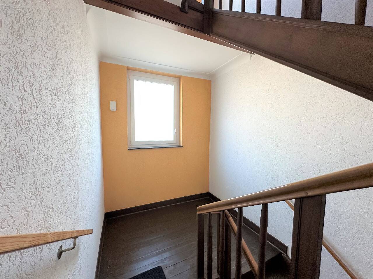 In zentraler Lage von Bonn-Beuel: 3-Parteienhaus mit Ladenlokal – Bonn – Vorschaubild 3