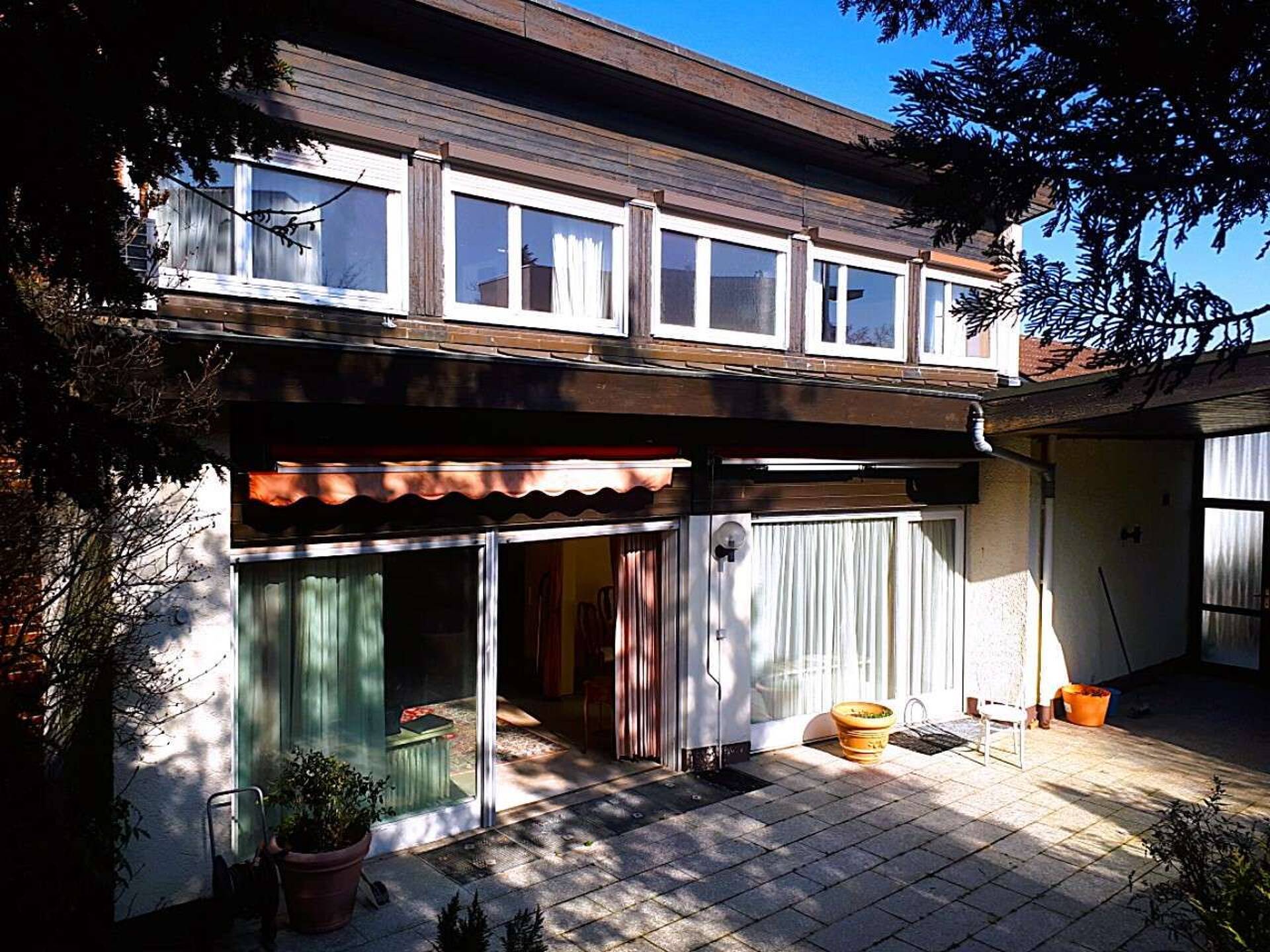 Einfamilienhaus in 71229 Leonberg mit 271 m² kaufen