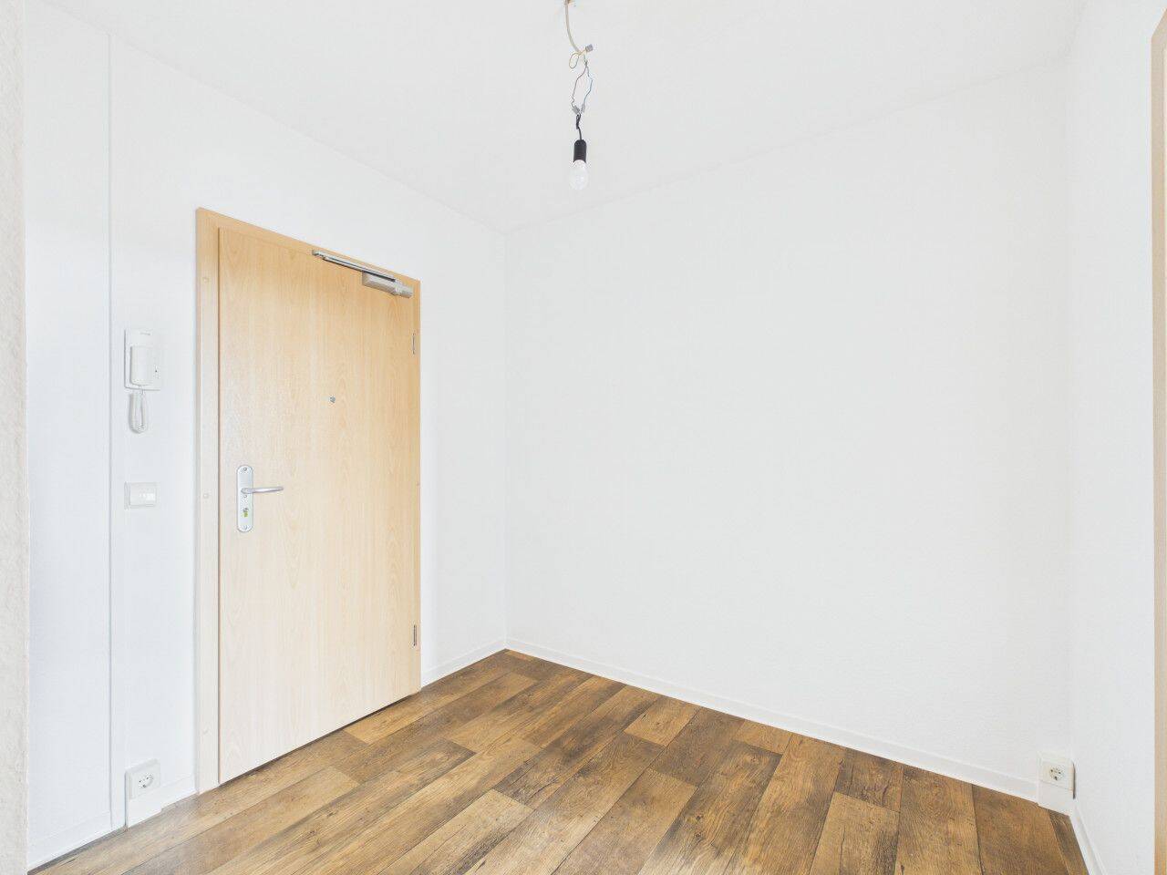 Ihre neue Familienwohnung! zentrumsnah, 4 Zimmer, mit großem Balkon – Chemnitz – Vorschaubild 4