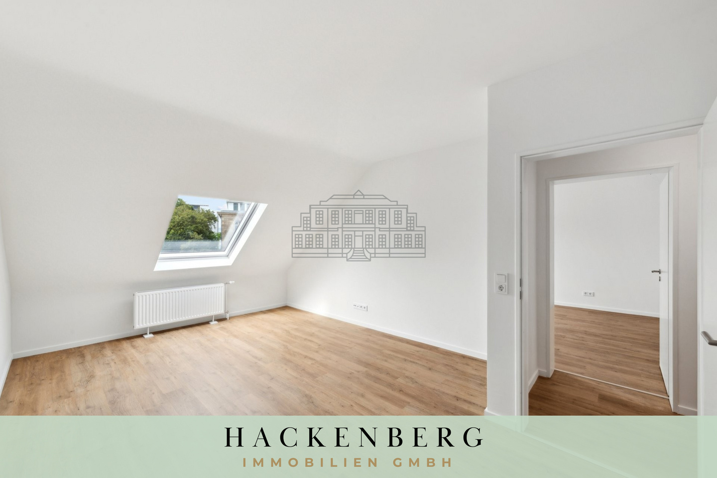 Helles Zimmer in einer modernen 3-er WG