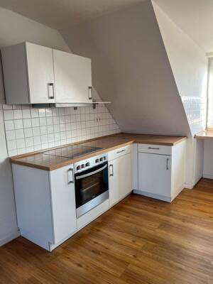 freistehende 2,5 Zimmer Dachgeschosswohnung mit offenem Wohnbereich, Dachbodenreserve und Kellerabteil in Bergedorf – 21035 Hamburg – Vorschaubild 6