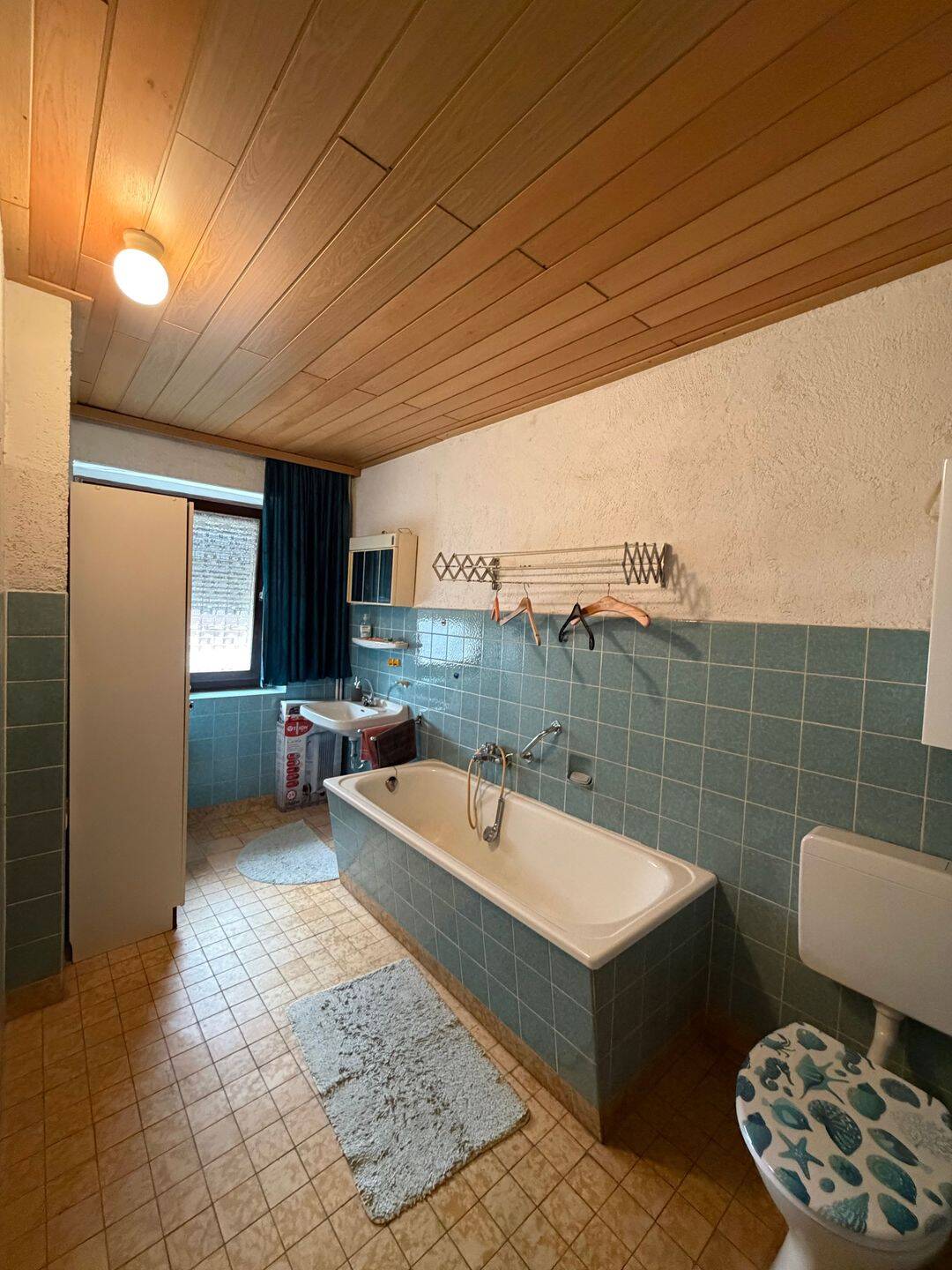 Sanierungsbedürftiges Reihenmittelhaus mit großem Potenzial in Mönchengladbach-Giesenkirchen zu verkaufen – Mönchengladbach – Vorschaubild 3