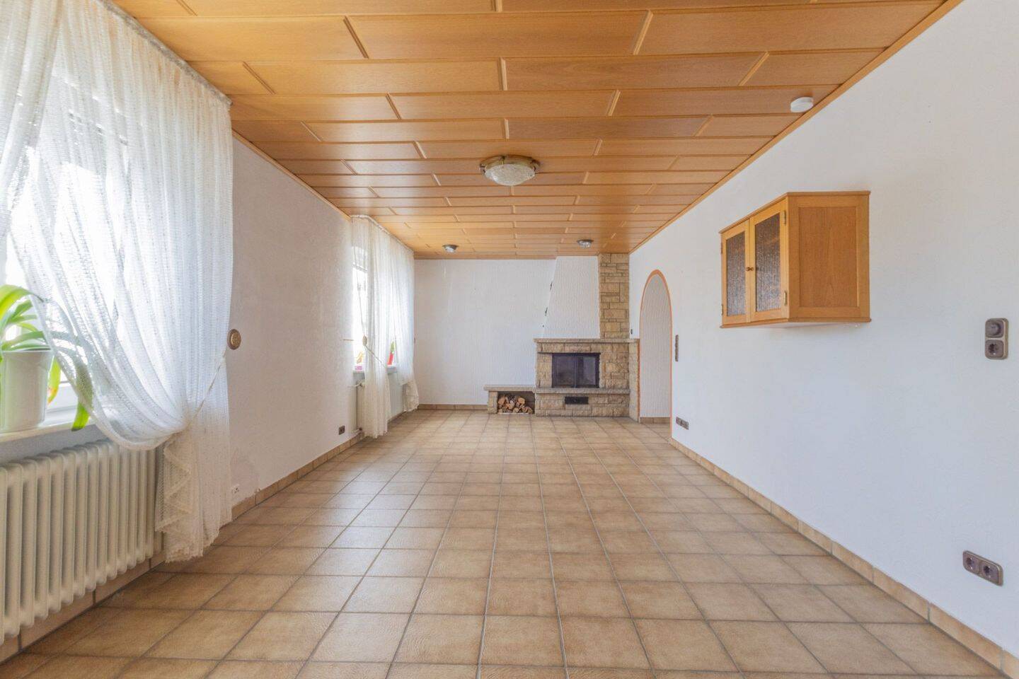 Menden Nähe Zentrum – EG Wohnung über 2 Etagen mit Kamin und gr. Balkon