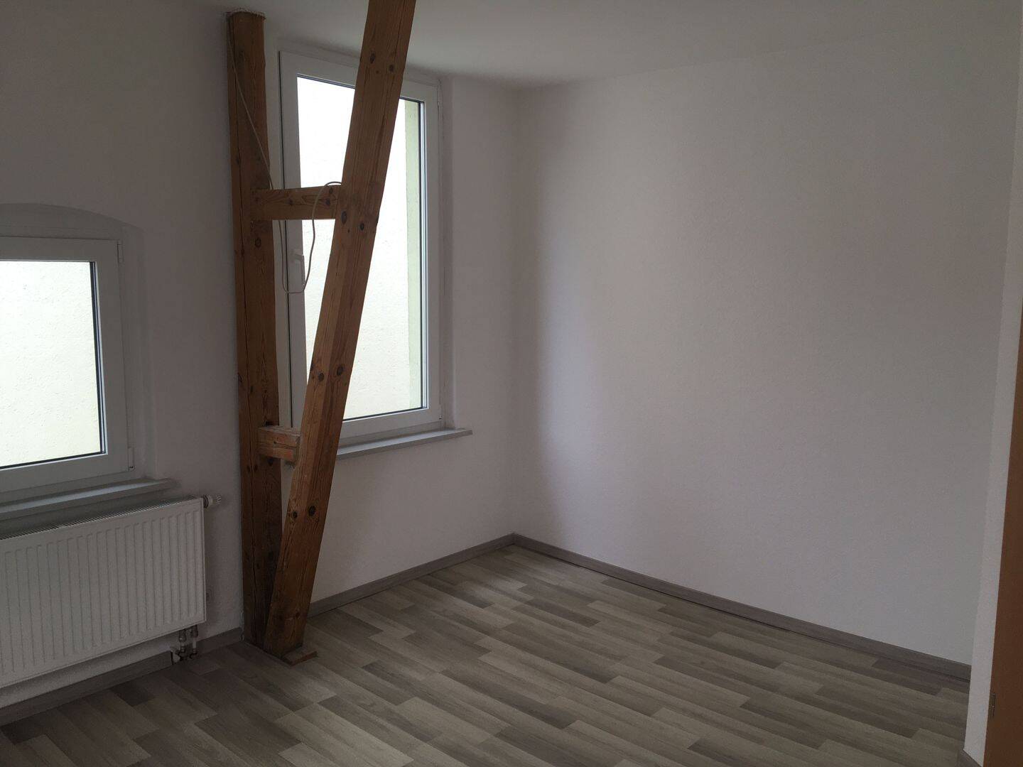 2 Zimmer DG Wohnung mit Einbauküche zentrumsnah am Altstadtring – Braunschweig – Vorschaubild 5