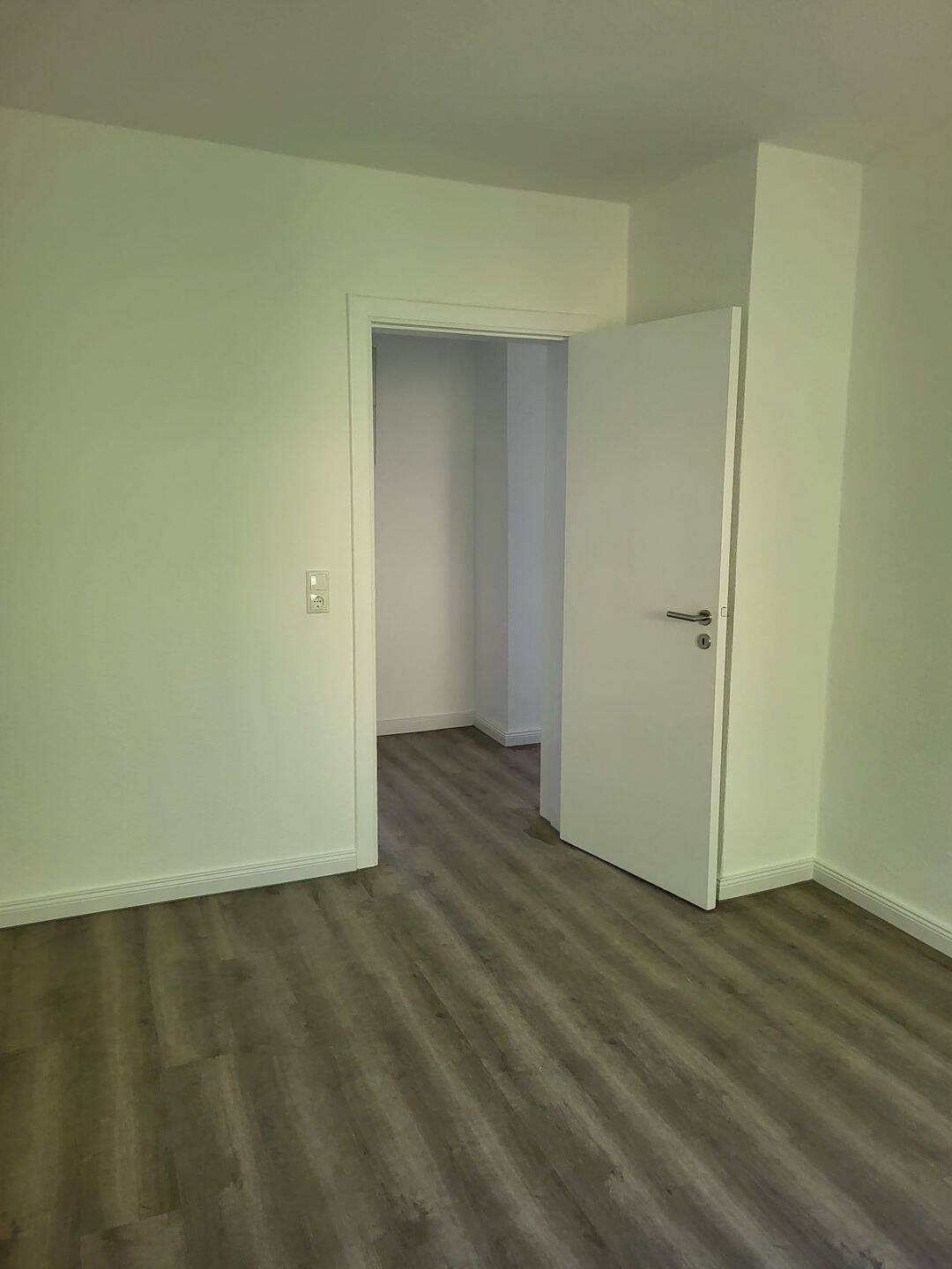 Frisch sanierte Wohnung mit Balkon in Lübeck-Kücknitz – Lübeck – Vorschaubild 4
