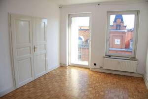 Barmbek-Süd: 3-Zimmer-Altbau - ideal für WG oder als Wohnbüro / Praxis/ Atelier – 22083 Hamburg – Vorschaubild 3