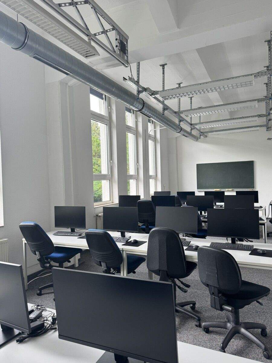 Großzügige Bürofläche in zentraler Lage