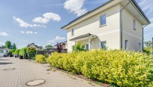 Sonnige Gartentage im jungen Einfamilienhaus mit Familienformat – 12623 Berlin – Vorschaubild 4