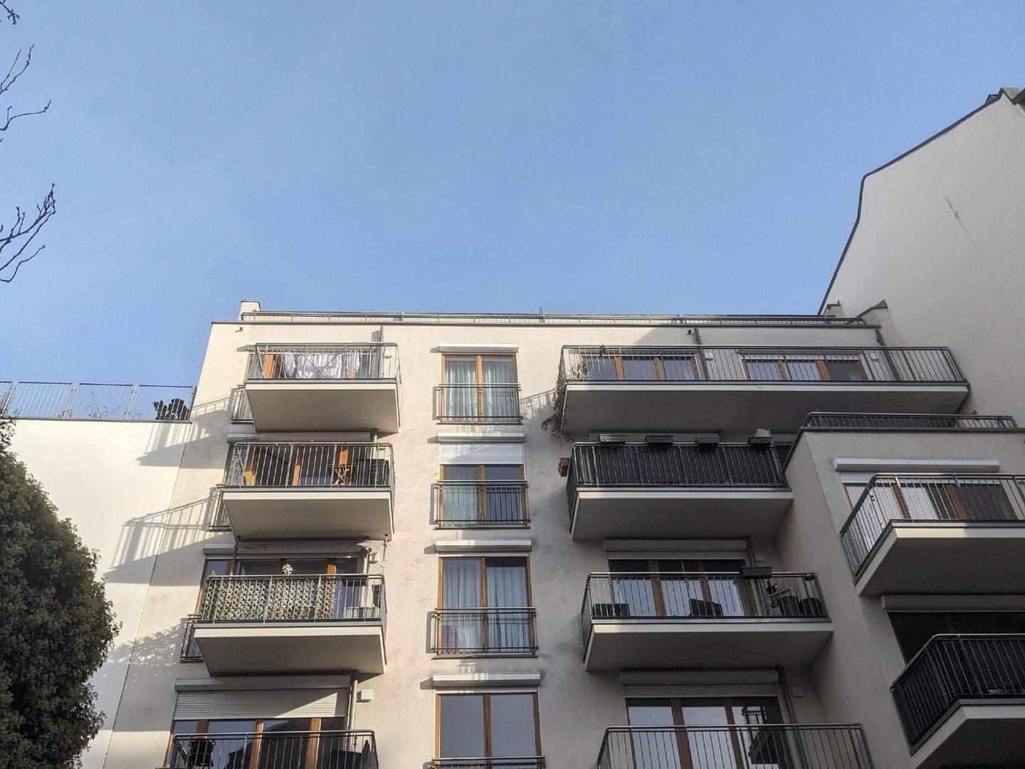 Lichtdurchflutete, ruhige, Dachgeschosswohnung mit 2 Terrassen – Berlin – Vorschaubild 4