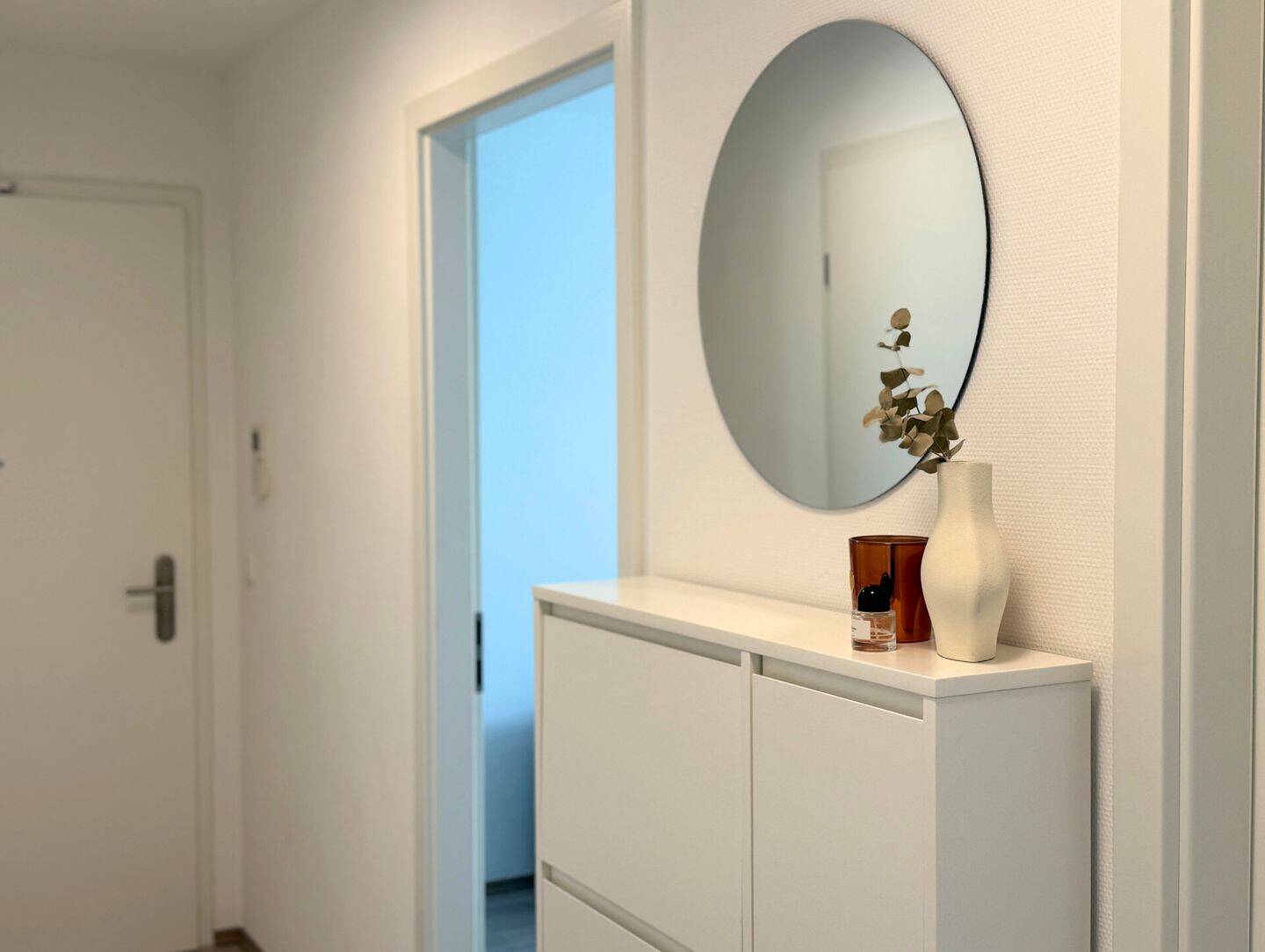 ZEITLOSE ELEGANZ TRIFFT URBANE LEBENSQUALITÄT - Moderne 3-Zimmer-WHG mit EBK, Aufzug, Balkon und TG – Langen – Vorschaubild 8