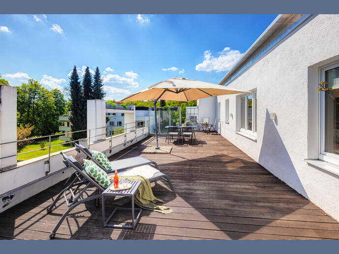 Möbliert: Dachterrassenwohnung in Solln – München – Vorschaubild 2