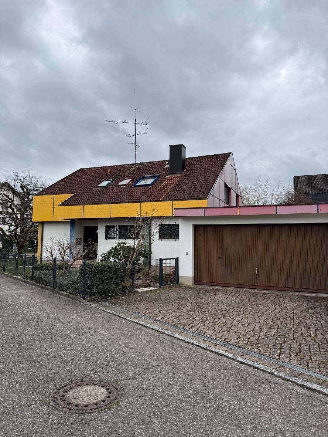 Freistehendes Architektenhaus mit Einliegerwohnung – Wohnen in einer der begehrtesten Lagen von Rheinfelden-Nollingen – Rheinfelden (Baden) – Vorschaubild 2