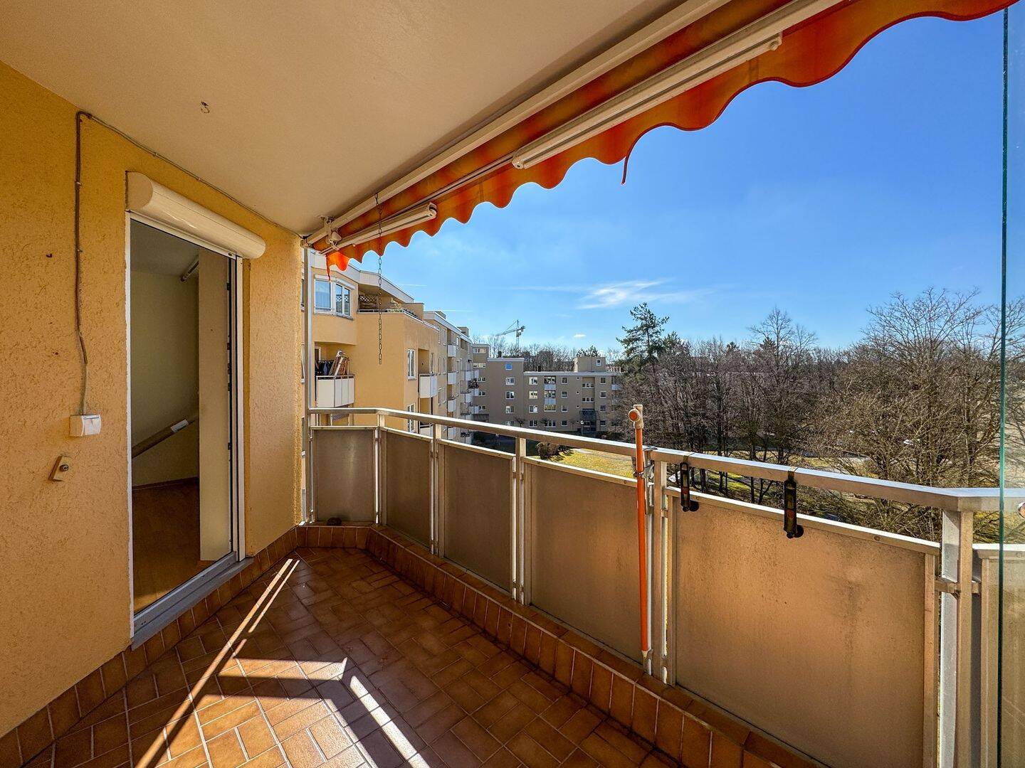 Sonnentraum - 3,5 Zimmer Wohnung mit raffiniertem Schnitt traumhafter Südloggia – München – Vorschaubild 5