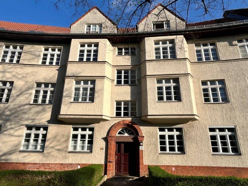 ca. 5 m² Süd/Ost Balkon am Breitenbachplatz – Berlin – Vorschaubild 2