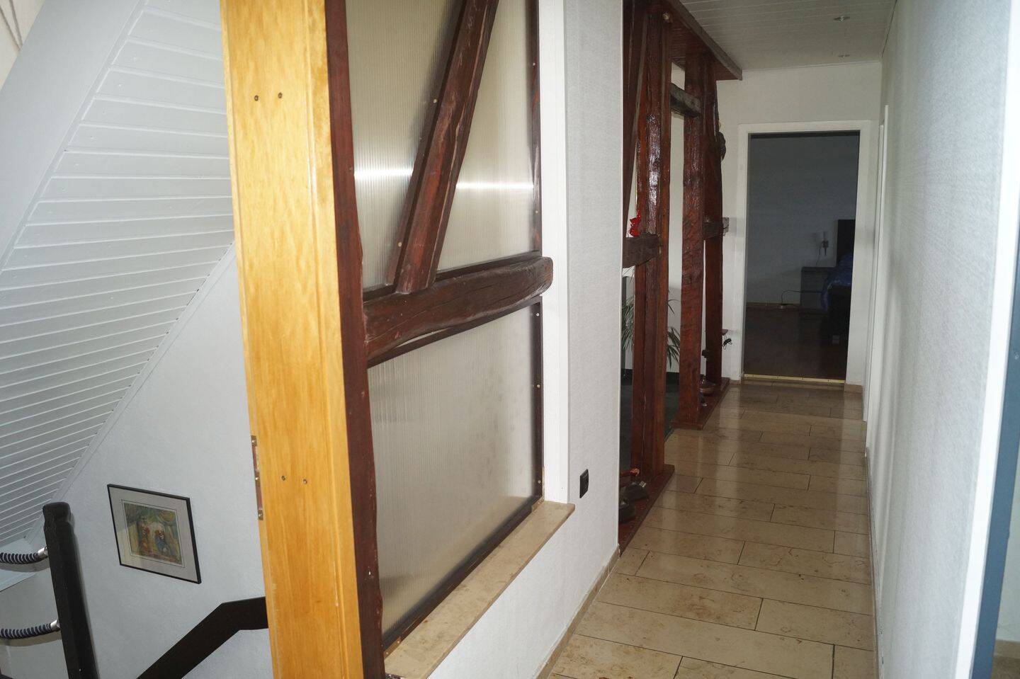 Charmantes Mehrfamilienhaus mit Garagen und großem Garten in Waldeck am Edersee – Waldeck – Vorschaubild 7