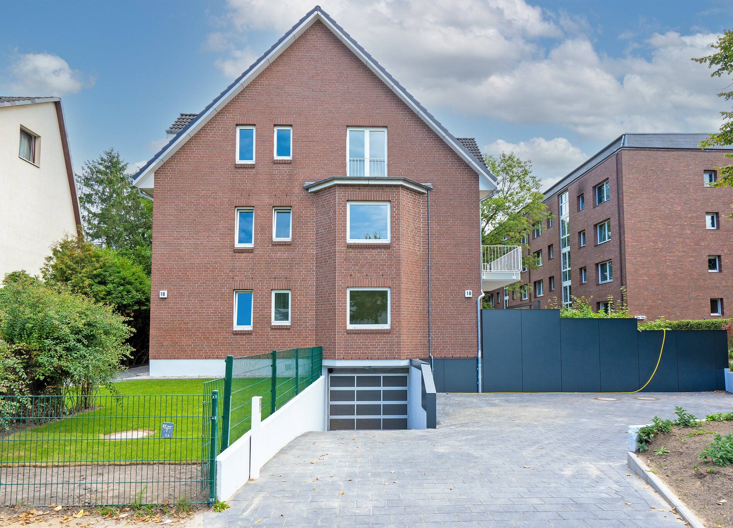 Am Rande von Eppendorf / Lokstedt - moderne 1 Zimmerwohnung mit Stellplatz und Einbauküche – Hamburg – Vorschaubild 9