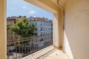 Sanierte Altbauwohnung mit Südwest-Loggia und grünem Ausblick – 12053 Berlin – Vorschaubild 4
