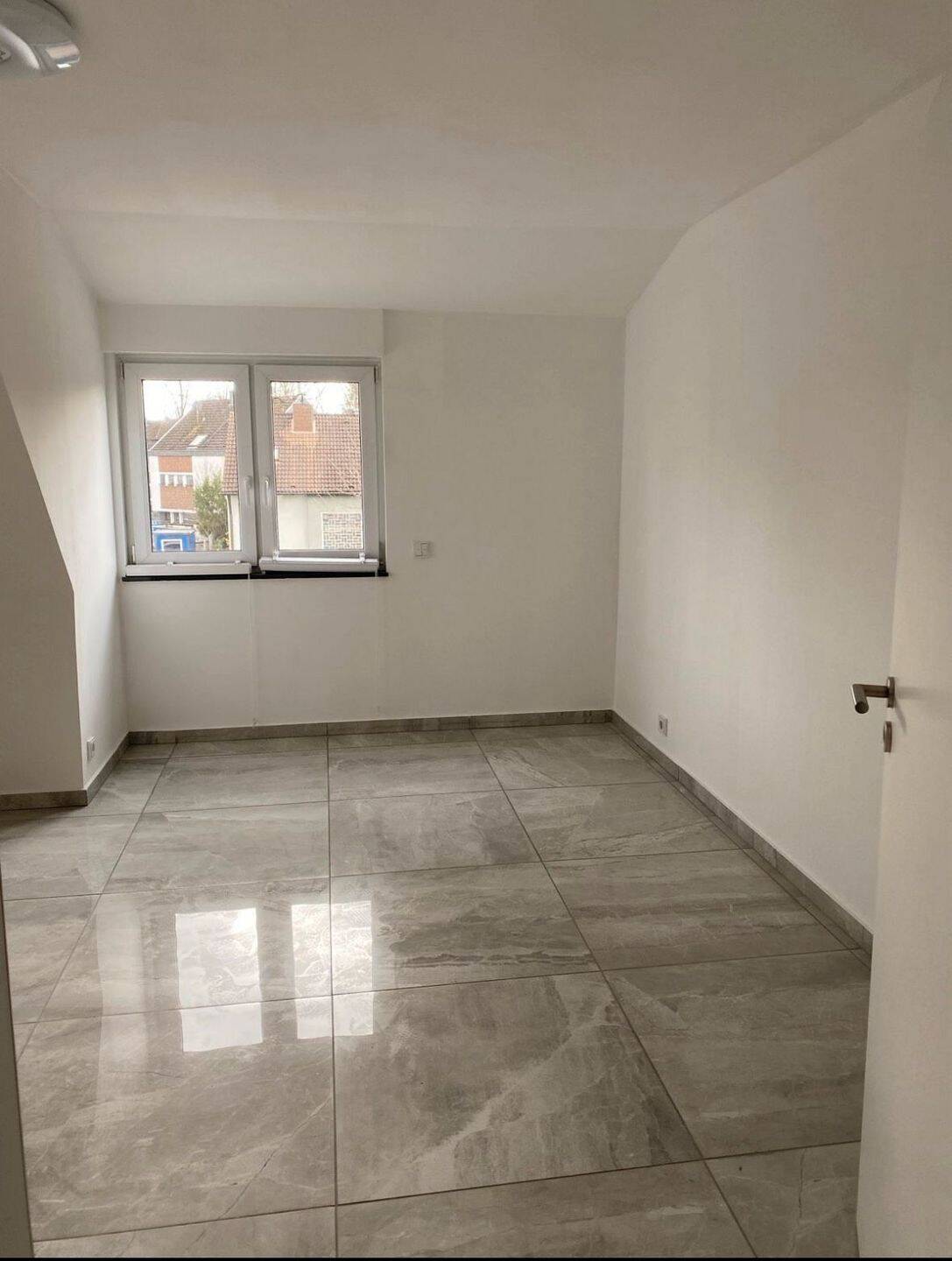 Schöne 2 Zimmer Wohnung in Köln Porz Eil