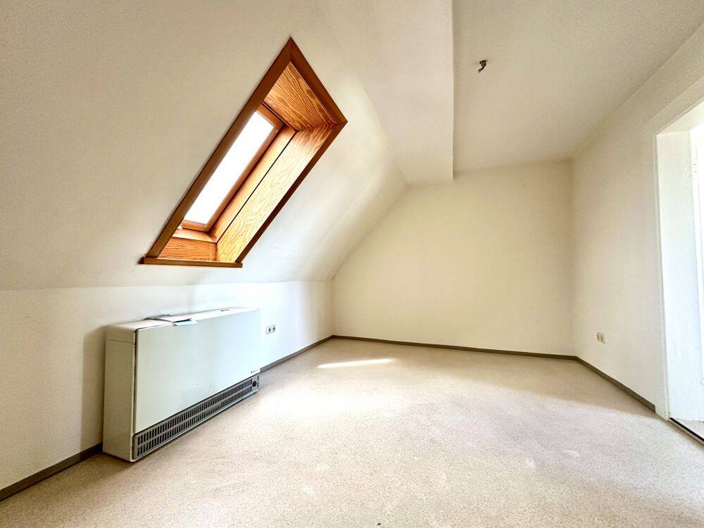 Charmantes Einfamilienhaus mit Garten, Scheune in beliebter Lage! Sofort frei! – Heinersreuth – Vorschaubild 7