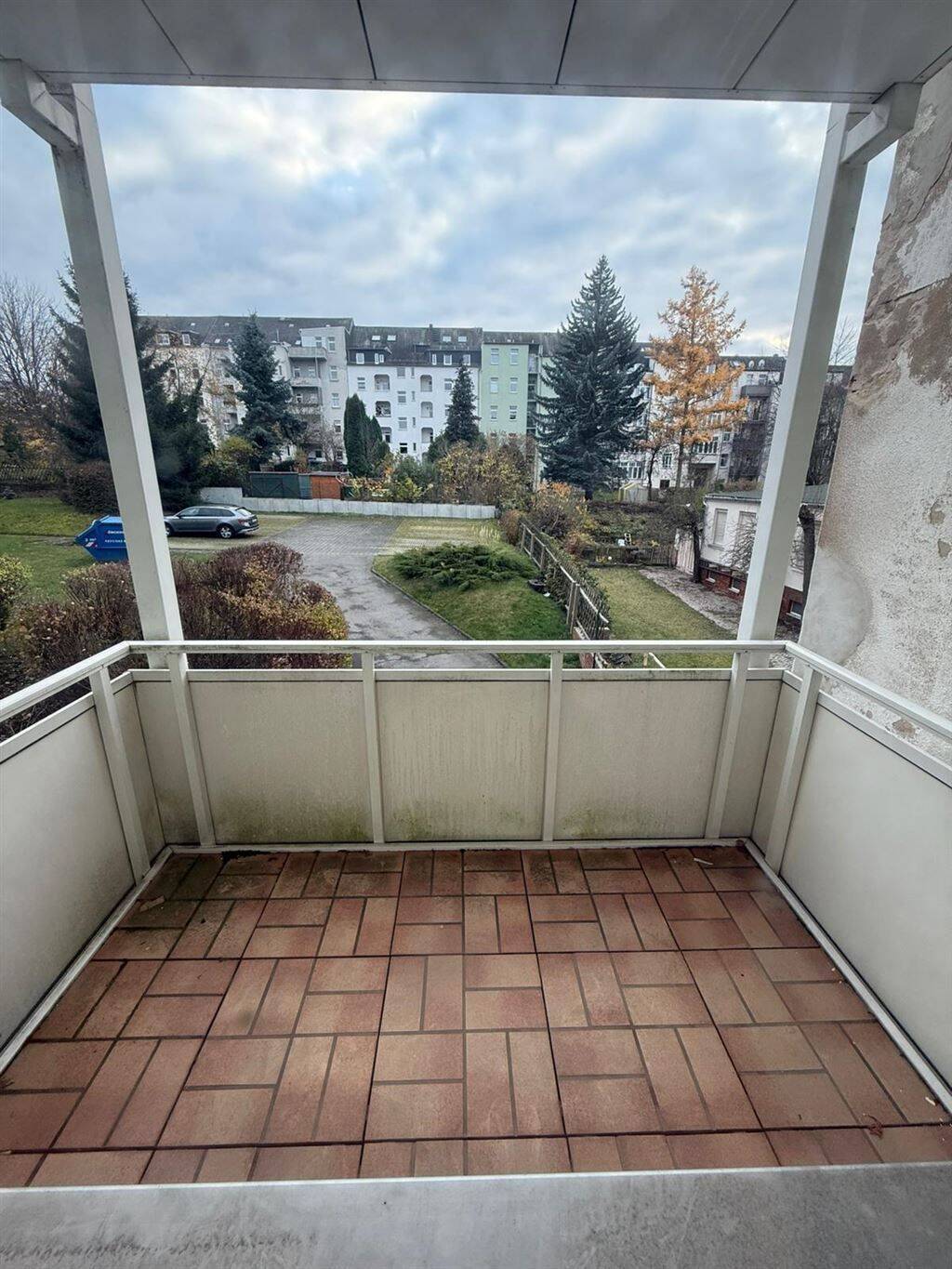 Gemütliche 1-Zimmer mit Balkon, Laminat und Wannenbad in ruhiger Lage
