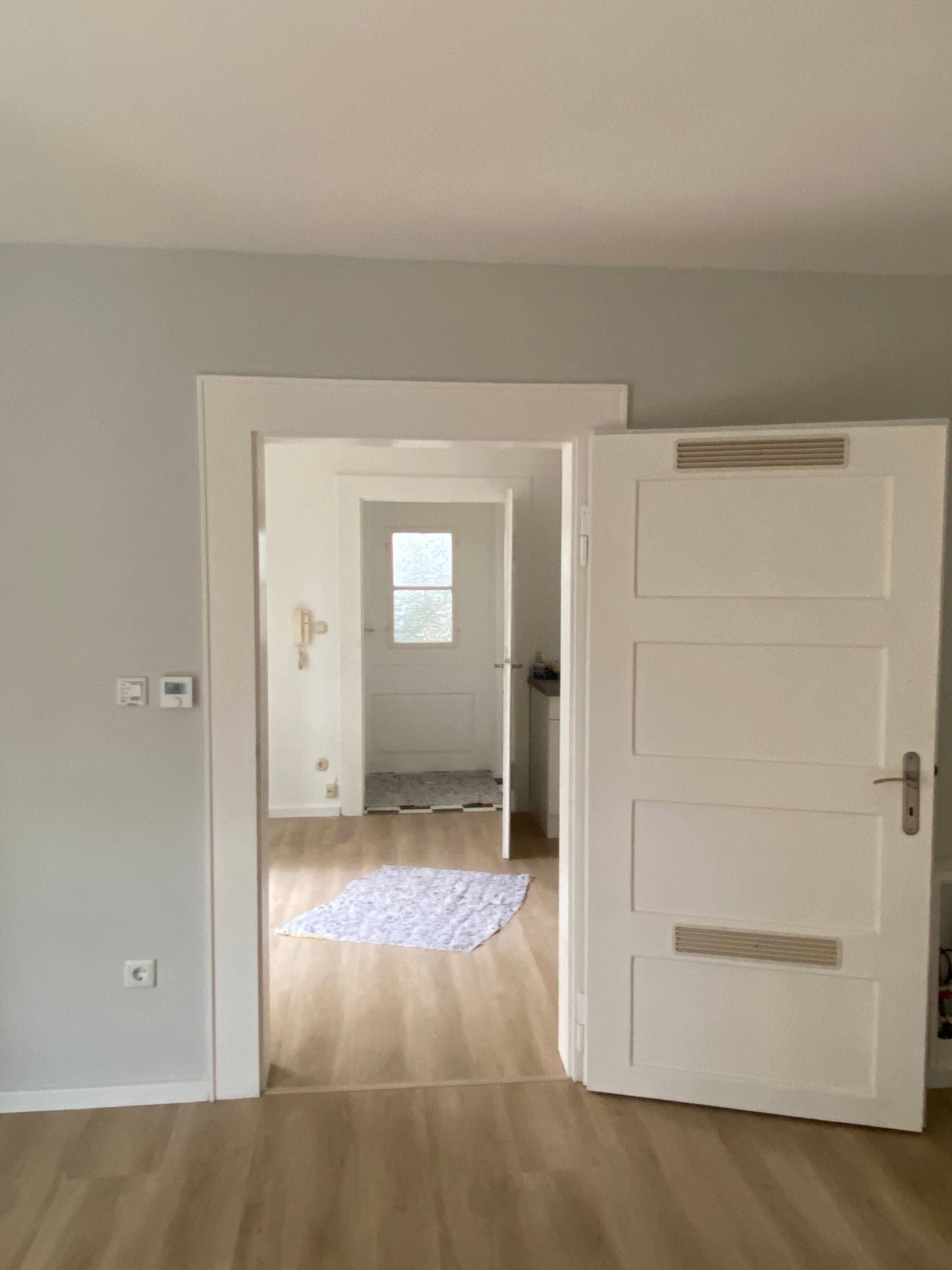 Tinyhaus mit kl. Garten, Holzterrasse, 1-Zimmer + Wohnküche, EBK, 38 qm, Nähe Wöhrder See, Oase - perfekt für Singles ab 01.09.26 oder später – Nürnberg – Vorschaubild 6