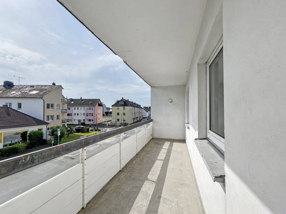Viel Platz für die Familie: Helle 4-Zimmer-Wohnung mit Balkon und Garage in Leverkusen-Opladen! – Leverkusen – Vorschaubild 8