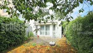 *Moderne Eleganz im Grünen: Stilvolles Reihenendhaus mit Garten l Neubau l 5 Zimmer l Garage l Fernblick l ruhige Lage*