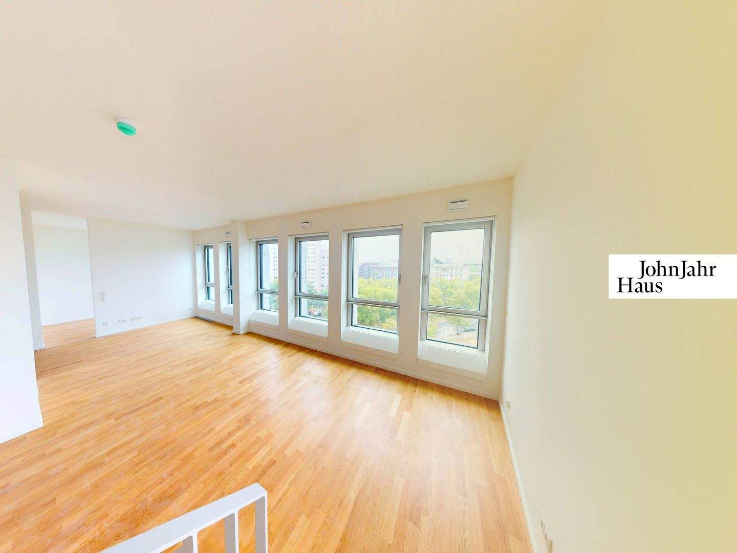 Exklusive Traumwohnung mit DACHTERRASSE, BALKON und BADEWANNE - Neubau-Wohnung  im John Jahr Haus mi