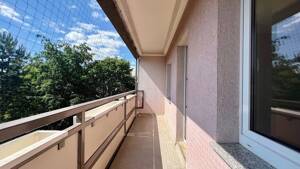 Schöne 3-Zimmerwohnung mit Balkon und Aufzug! – 1239 Dresden – Vorschaubild 3