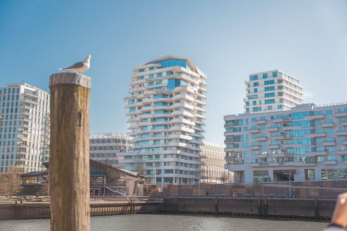 Designwohnung im Marco Polo Tower - mit Blick auf das Wendebecken des Hafens – Hamburg – Vorschaubild 2