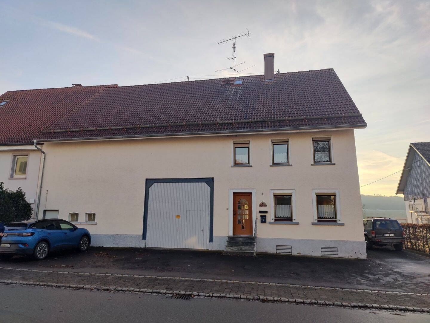 ehem. Bauernhaus mit viel Potenzial - sofort nutzbar – Ostrach – Vorschaubild 2